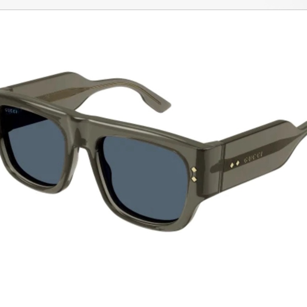 Men’s Gucci sunnies!